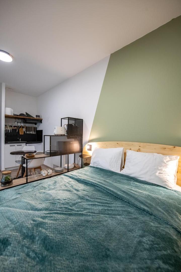 Suite Kella Tassin - Beau Studio Renove Exterior photo