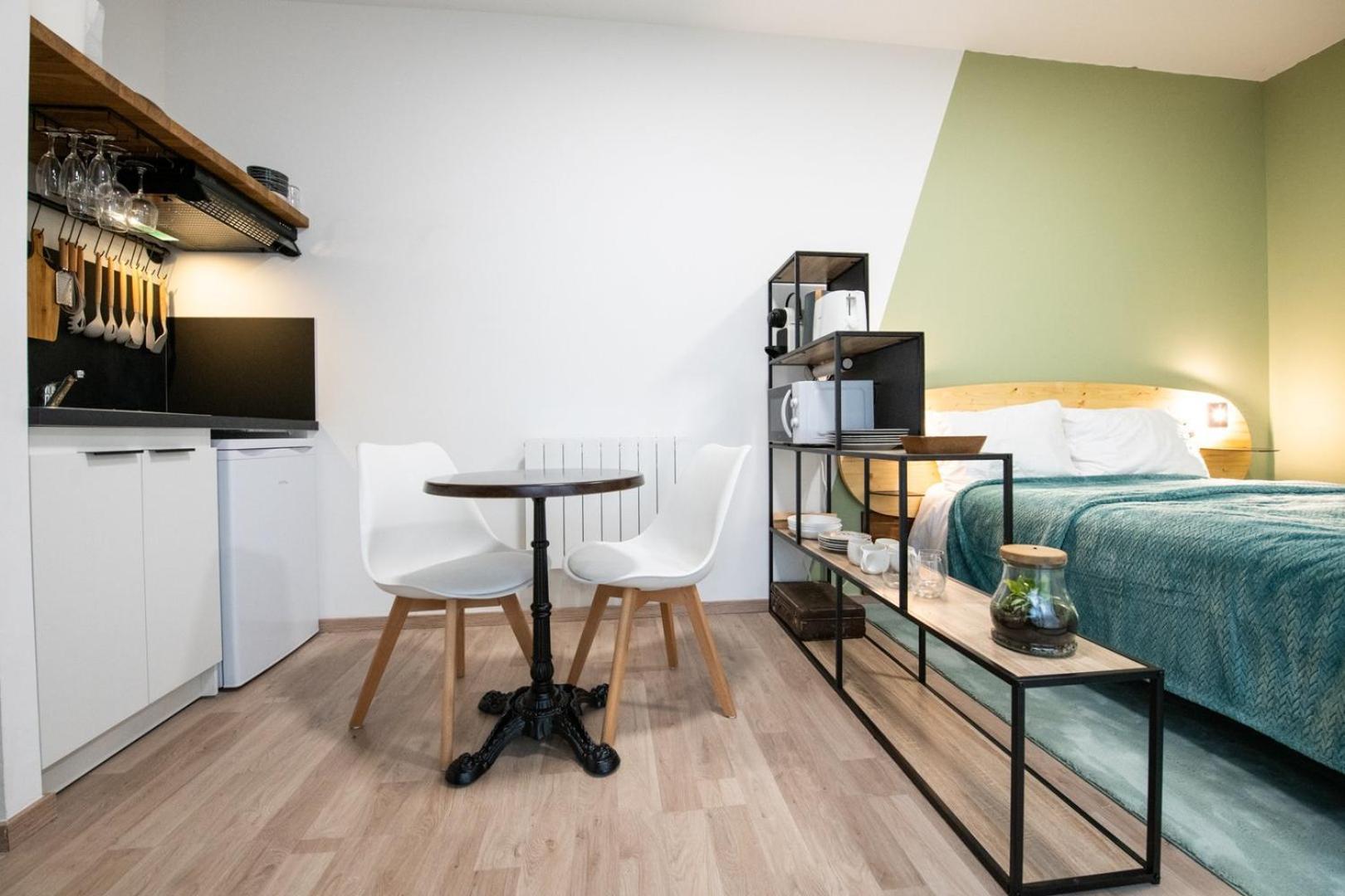 Suite Kella Tassin - Beau Studio Renove Exterior photo
